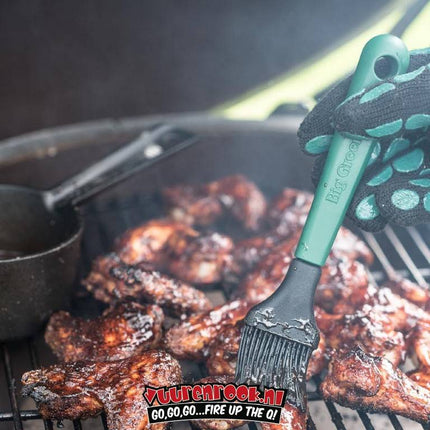 Big Green Egg Big Green Egg  Pre-Seasoned Cast Iron Sauce Pot + Basting Brush