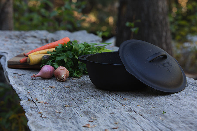 Barebones Cast Iron Dutch Oven Casserole 8 quarts