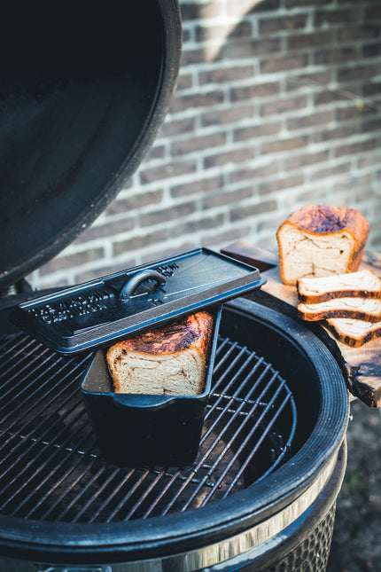 The Windmill Loaf 'n Bread Dutch Oven