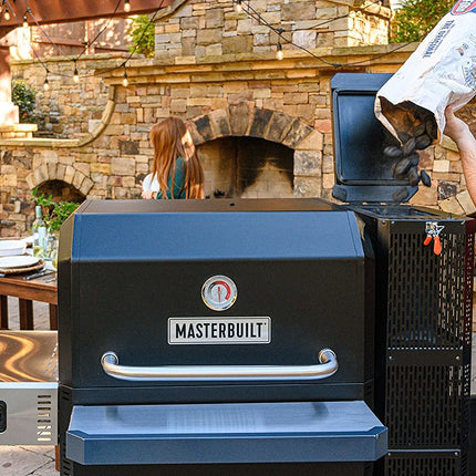 Masterbuilt Gravity Series™ 1050 Digitaler Holzkohlegrill und Smoker 