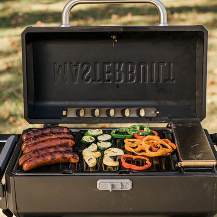 Tragbarer Holzkohlegrill von Masterbuilt mit Sockel