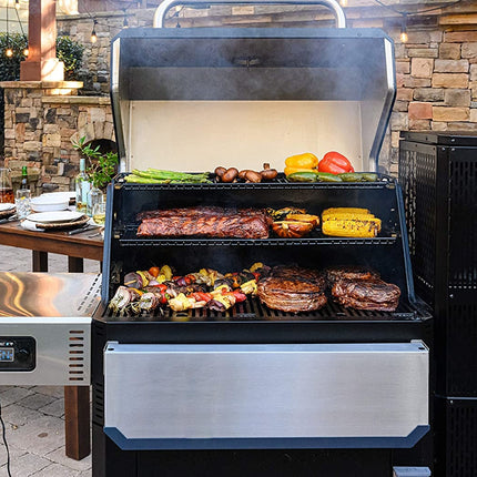 Masterbuilt Gravity Series™ 1050 Digitaler Holzkohlegrill und Smoker 