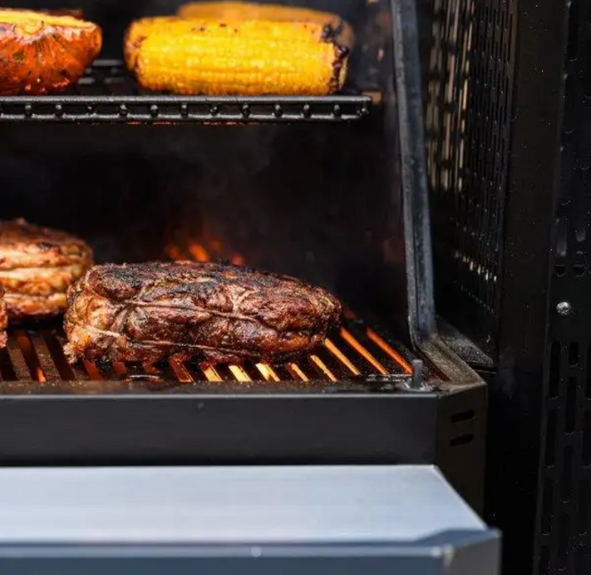 Masterbuilt Gravity Series™ 800 Digitaler Holzkohlegrill + Grill + Räucherofen