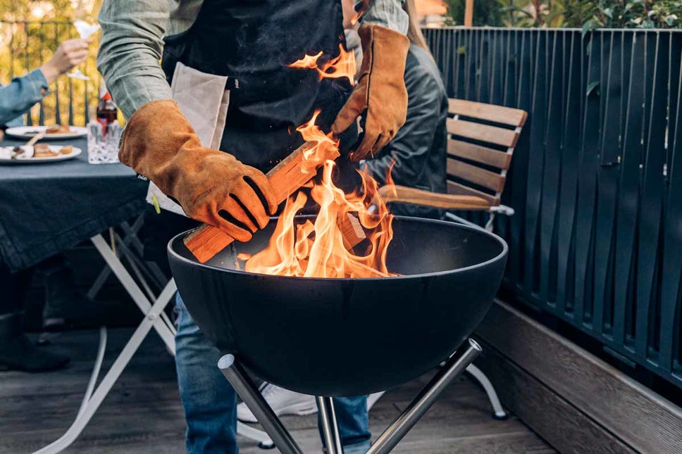 Höfats Bowl Feuerschale mit Ständer