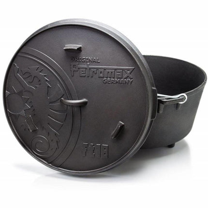 Petromax 18Quarts / 16.1 Liter Dutch Oven with 3 Legs