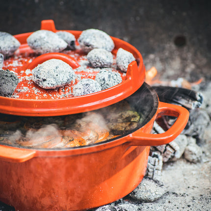 The Windmill Premium Dutch Oven 4.5 quarts Limited Edition Enameled