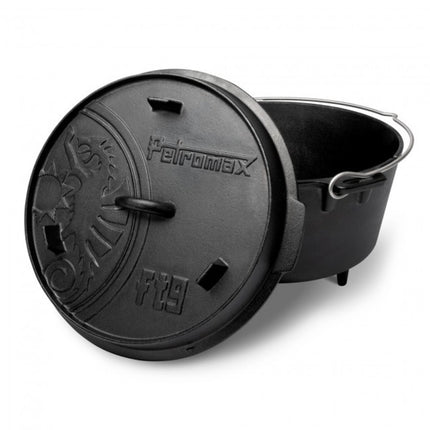 Petromax 9 Quarts / 7.5 Liter Dutch Oven with 3 legs