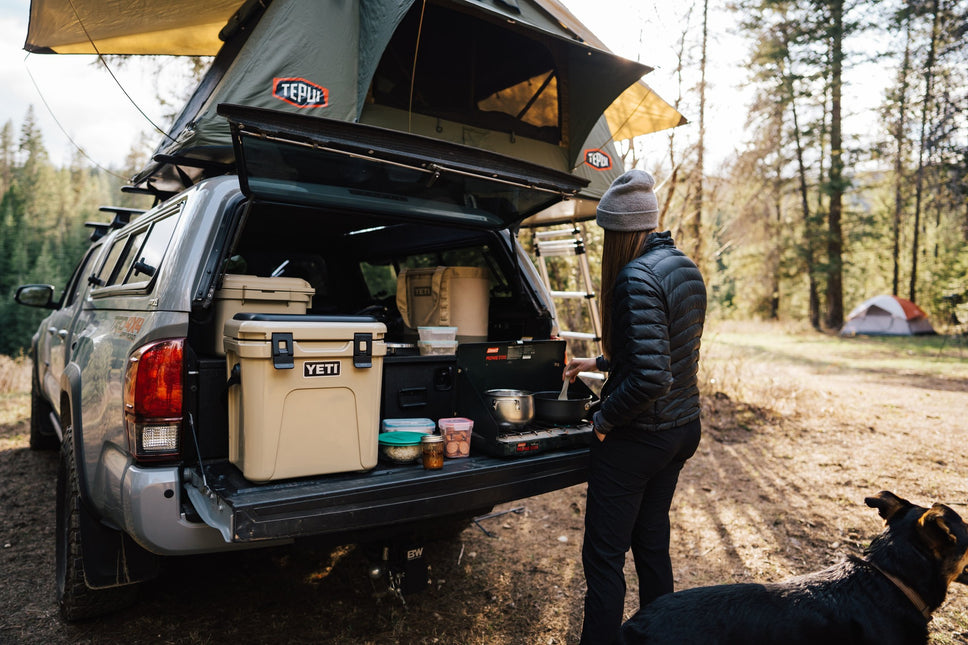 Yeti Roadie 24 Hard Cooler Tan