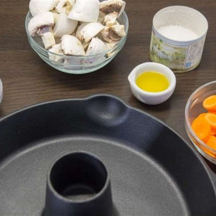 Petromax Petromax Cast Iron Turkey / Chicken Sitter 30cm