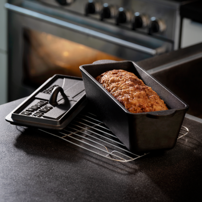 The Windmill Cast Iron The Windmill Loaf 'n Bread Dutch Oven