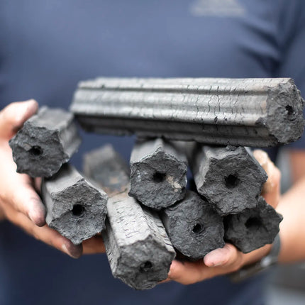 Vuur & Rook Roasted Sawdust Hexagon Charcoal Briketten Tubes 10 kg