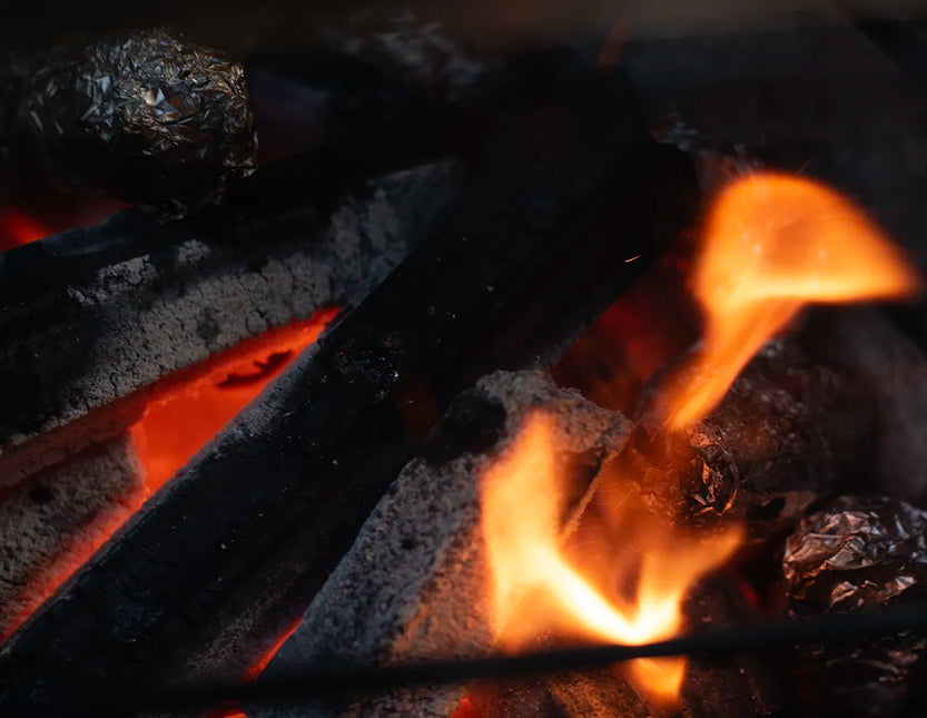 Vuur & Rook Roasted Sawdust Hexagon Charcoal Briketten Tubes 10 kg