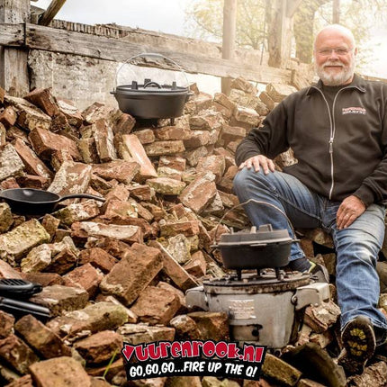 Vuur & Rook Vuur en Rook Pre-Seasoned Cast Iron  Hamburger Iron (RVS stelen)