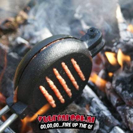 Vuur & Rook Vuur en Rook Pre-Seasoned Cast Iron  Hamburger Iron (RVS stelen)