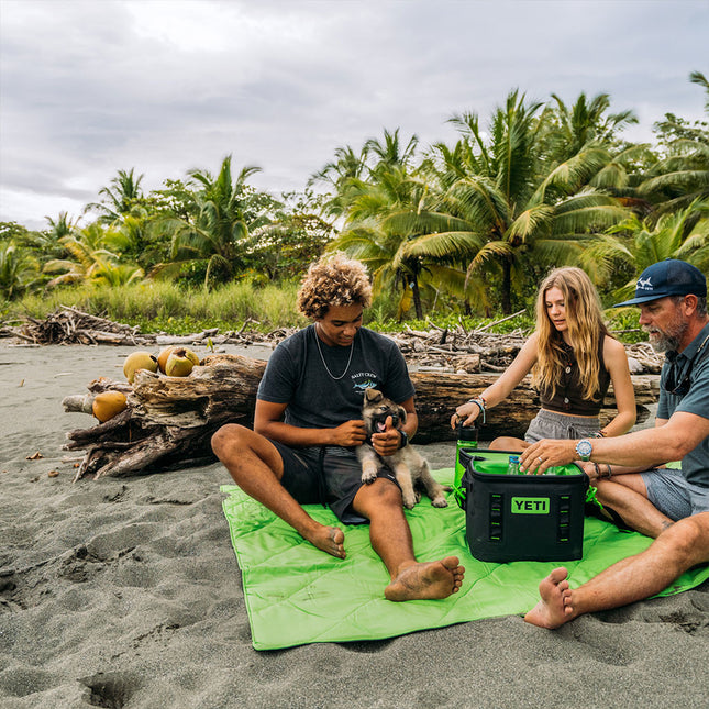 YETI Yeti Hopper Flip 12 Canopy Green