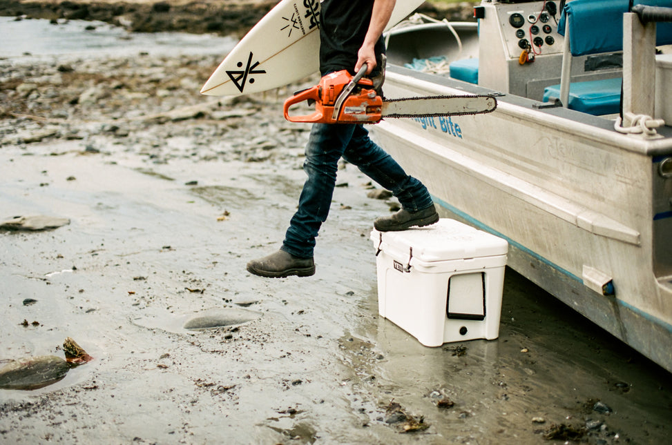 YETI Yeti Tundra 105 Hard Cooler Tan