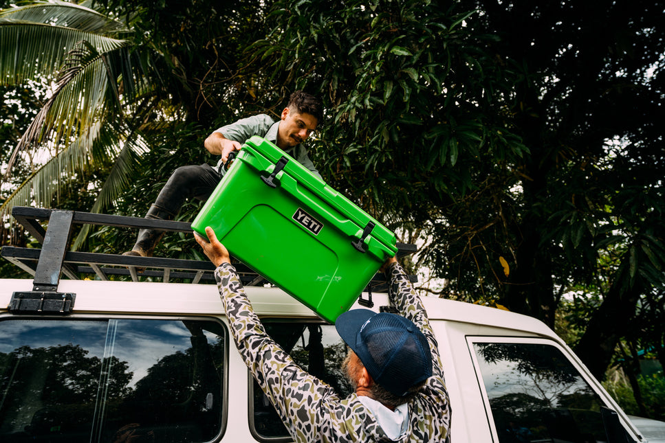 YETI Yeti Tundra 45 Hard Cooler Rescue Red